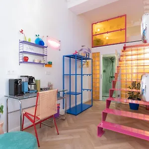 Retropop Design , Designerzimmer Fuer Je 2 Personen, Lage, Wifi Hamburg
